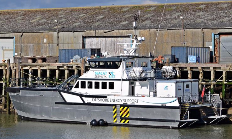 Equipement Défenses de Vedettes Ocean 3 - Wind Farm Support Vessel Seacat 