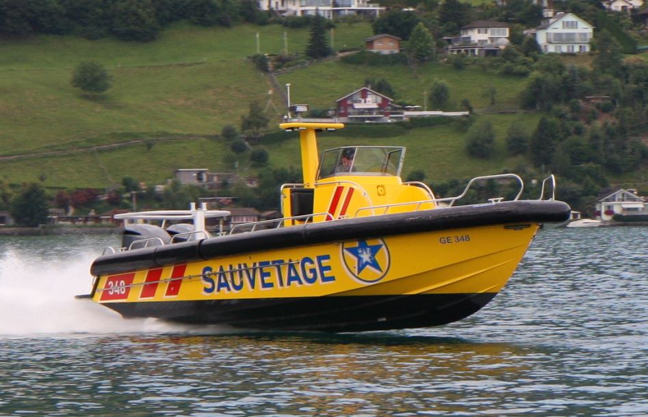 Equipements Défenses de Vedettes Ocean 3 - SAR 8m Bluewinch Lac Léman