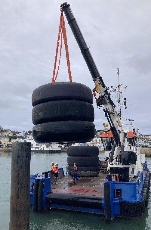 D&eacute;fenses Rotatives Ocean 3 - Donuts Poste Bourdelle Le Palais Belle-Ile 1
